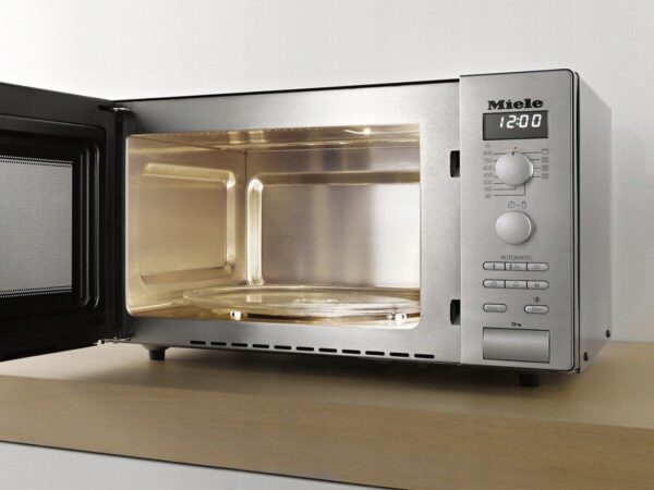 Kuchenka mikrofalowa wolnostojąca Miele M 6012 SC