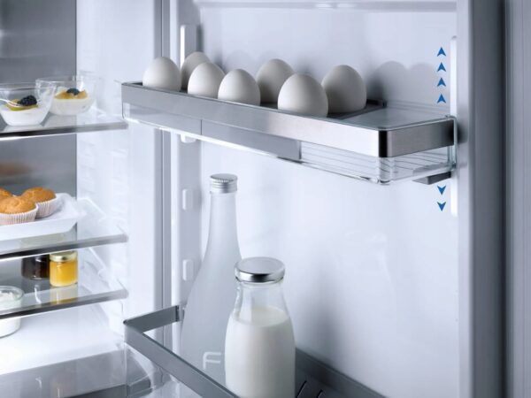 Lodówka do zabudowy NoFrost Miele KFN 7795 C Kostkarka